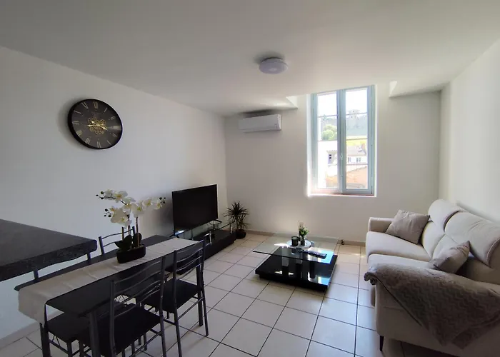 Appartement Climatise Avec Vue Sur La Cite